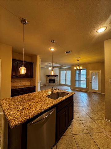 4752 Kendrick Peak Way, Fort Worth, TX 76244