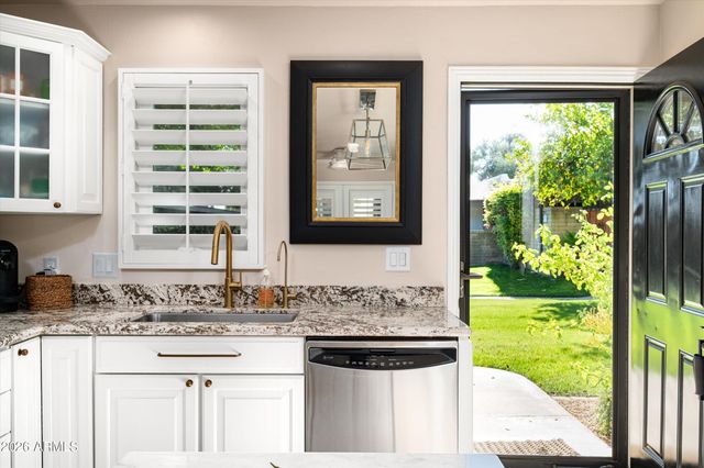 4800 N 68th Street 341, Scottsdale, AZ 85251