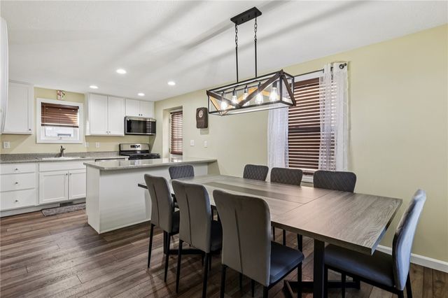 2303 Delaware Ave, New Castle, PA 16105