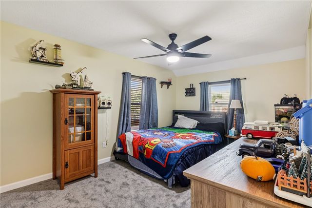 2303 Delaware Ave, New Castle, PA 16105