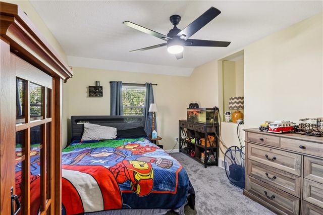 2303 Delaware Ave, New Castle, PA 16105