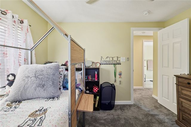 2303 Delaware Ave, New Castle, PA 16105