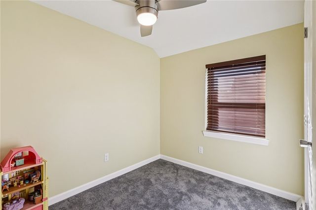 2303 Delaware Ave, New Castle, PA 16105