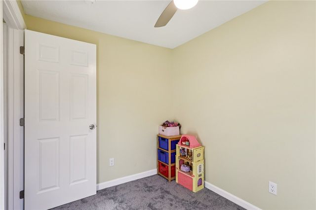 2303 Delaware Ave, New Castle, PA 16105