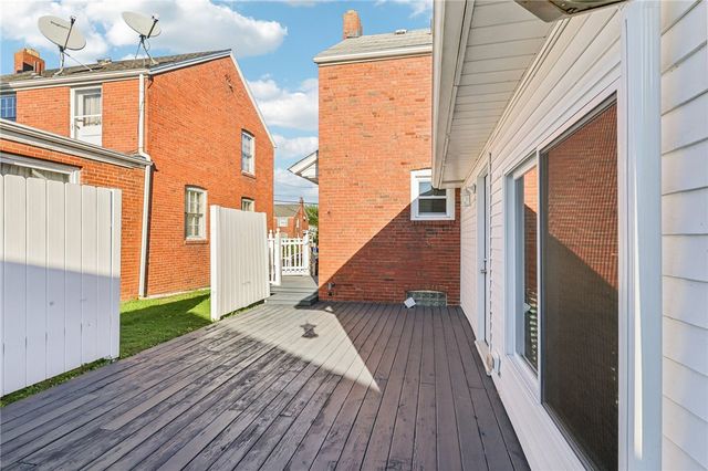 2303 Delaware Ave, New Castle, PA 16105