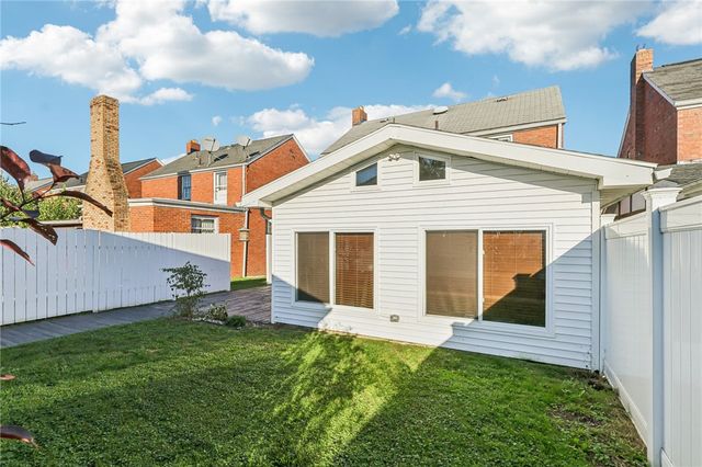 2303 Delaware Ave, New Castle, PA 16105