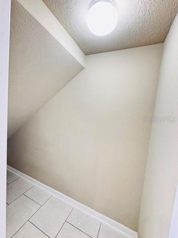 2832 WHITE ISLE LANE, Orlando, FL 32825