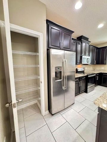 2832 WHITE ISLE LANE, Orlando, FL 32825