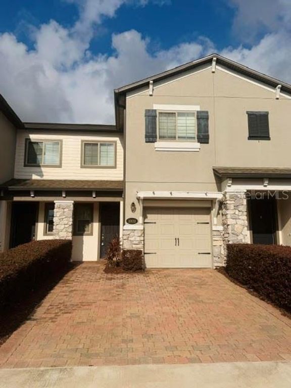 2832 WHITE ISLE LANE, Orlando, FL 32825