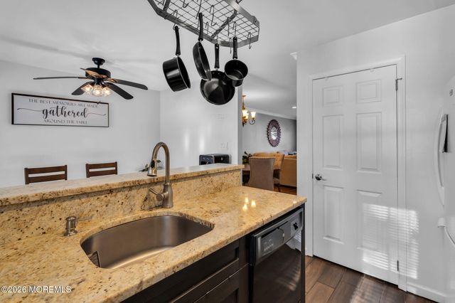 4 Duncan Way, Freehold, NJ 07728