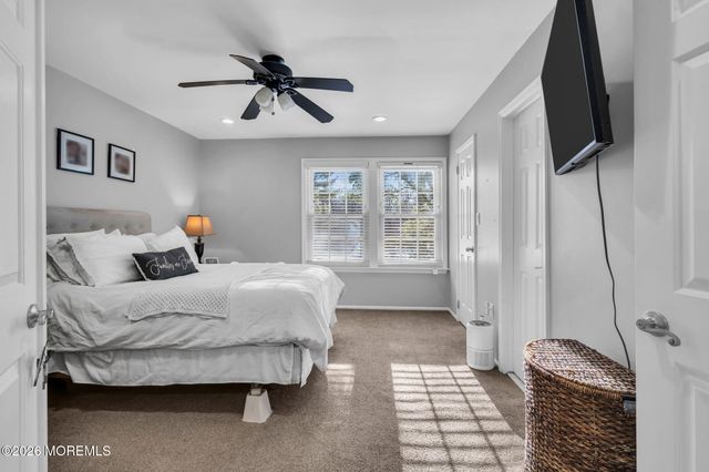 4 Duncan Way, Freehold, NJ 07728