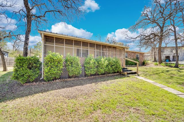 5805 Rendon Estates Road, Mansfield, TX 76063