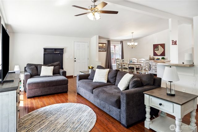 986 Mahogany Ln, Silverdale, WA 98383