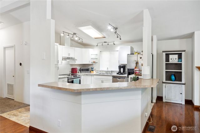 986 Mahogany Ln, Silverdale, WA 98383