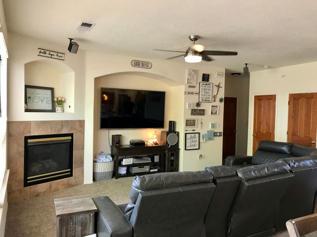 7405 Kingfisher Court NW, Albuquerque, NM 87114