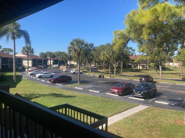 6495 SE Chasewood Drive E, Jupiter, FL 33458