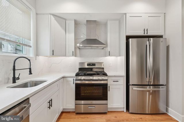 2507 INGERSOLL ST, Philadelphia, PA 19121