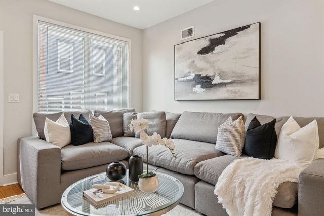 2507 INGERSOLL ST, Philadelphia, PA 19121