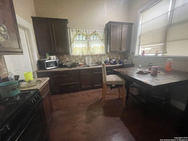 1721 MONTEREY ST, San Antonio, TX 78207