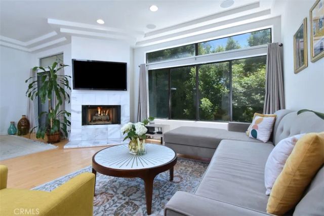 11847 Laurelwood 304, Studio City, CA 91604