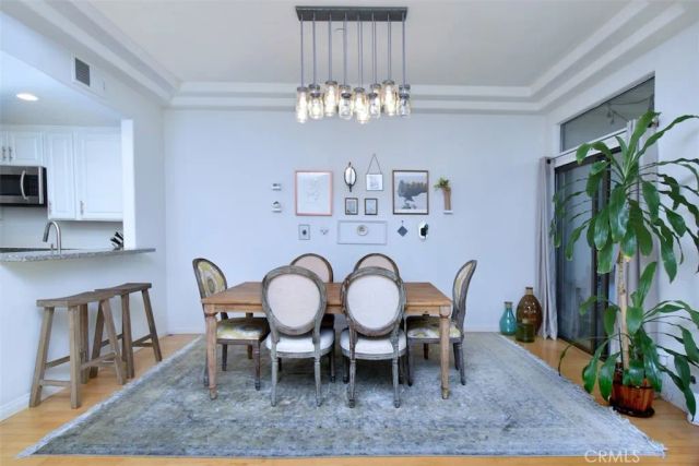 11847 Laurelwood 304, Studio City, CA 91604