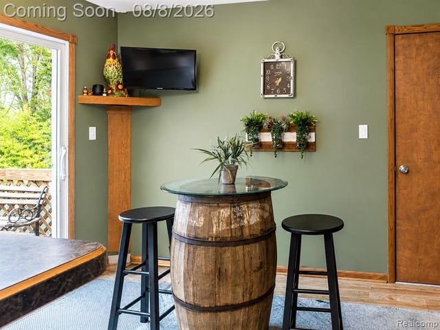 8796 Coyle Drive, Pinckney, MI 48169
