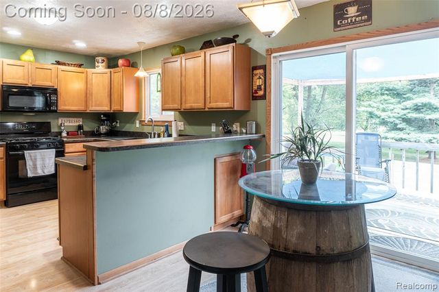 8796 Coyle Drive, Pinckney, MI 48169