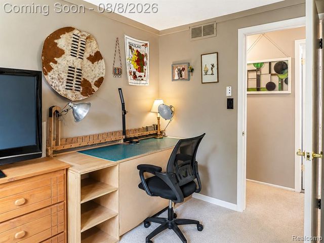 8796 Coyle Drive, Pinckney, MI 48169