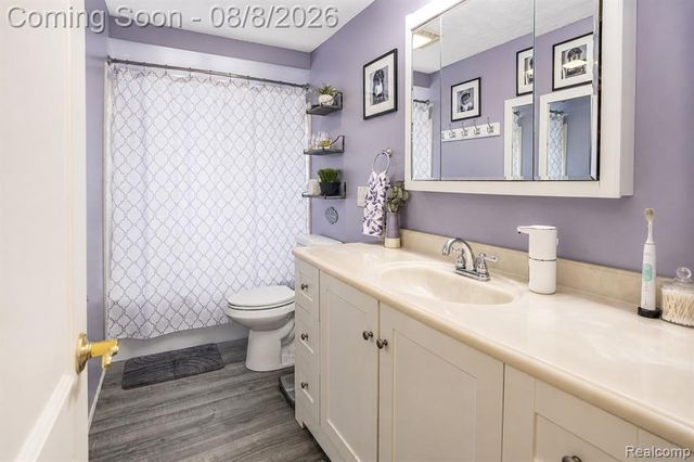 8796 Coyle Drive, Pinckney, MI 48169