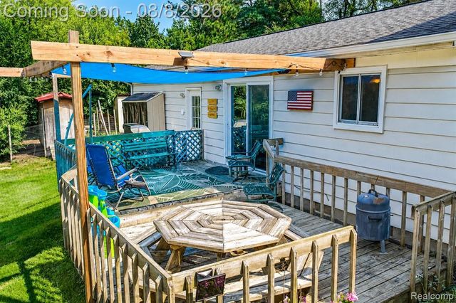 8796 Coyle Drive, Pinckney, MI 48169