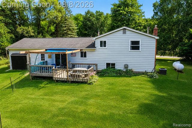 8796 Coyle Drive, Pinckney, MI 48169