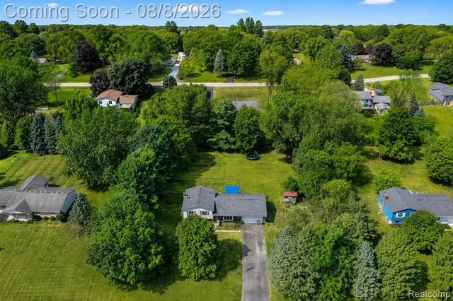 8796 Coyle Drive, Pinckney, MI 48169