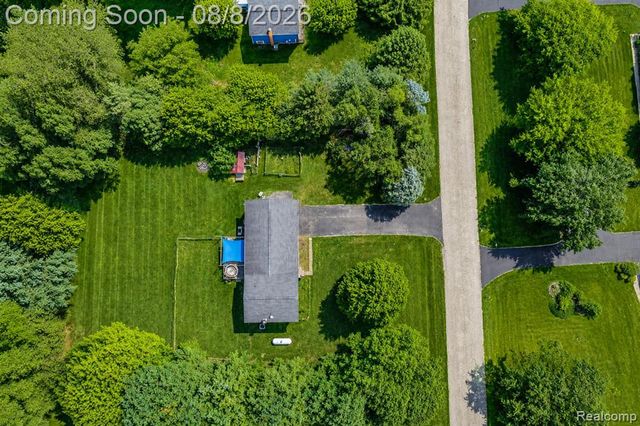 8796 Coyle Drive, Pinckney, MI 48169