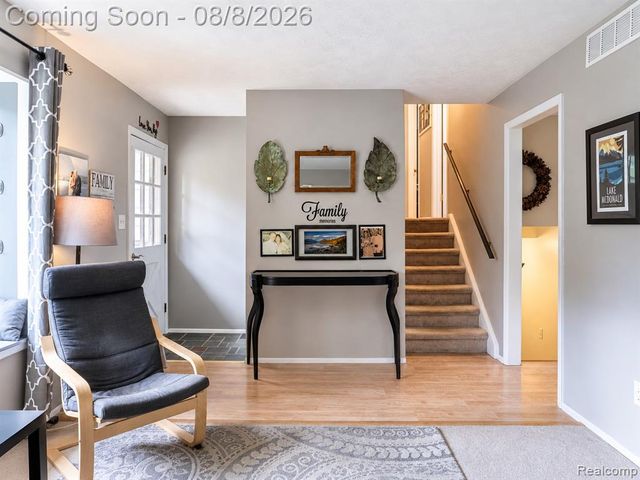 8796 Coyle Drive, Pinckney, MI 48169