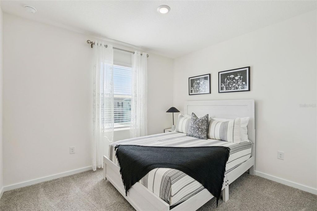 Image 26 of property listing at 3511 WYE OAK DRIVE, Apopka, FL 32703