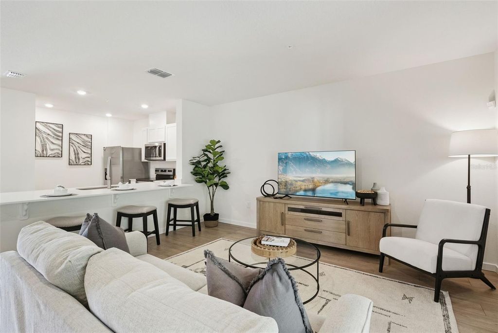 Image 6 of property listing at 3511 WYE OAK DRIVE, Apopka, FL 32703