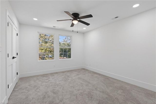 5111 Sweetbriar CIR, Portsmouth, VA 23703