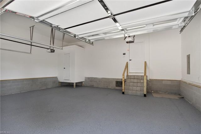 5111 Sweetbriar CIR, Portsmouth, VA 23703