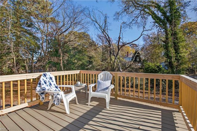 5111 Sweetbriar CIR, Portsmouth, VA 23703