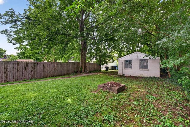 2137 Crittenden Dr, Louisville, KY 40217