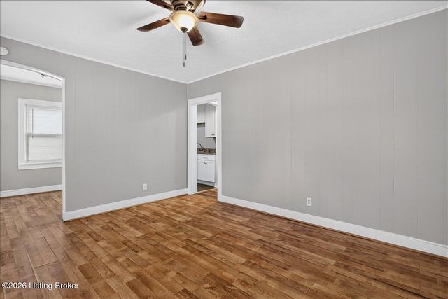 2137 Crittenden Dr, Louisville, KY 40217
