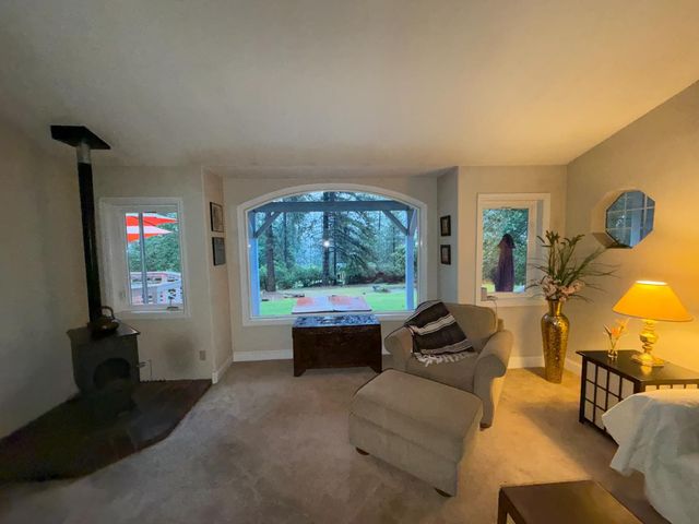 645 Rigby Ln, Applegate, CA 95703