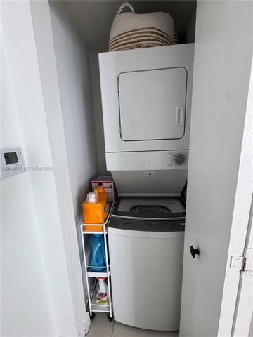 1871 NW S River Dr 2005, Miami, FL 33125