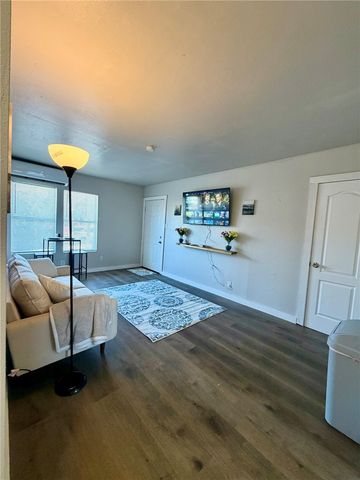 642 Robinson St, Corpus Christi, TX 78404