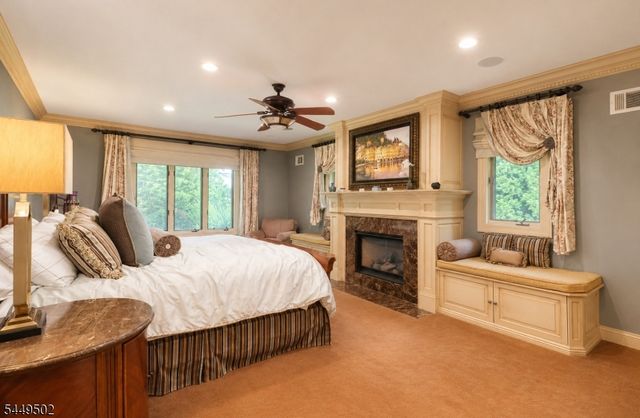 120 Timberhill Dr, East Hanover Twp., NJ 07936