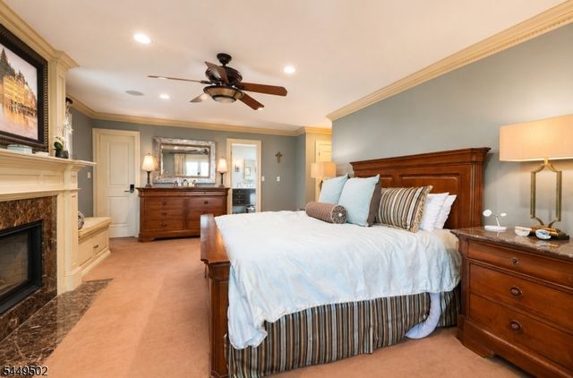 120 Timberhill Dr, East Hanover Twp., NJ 07936