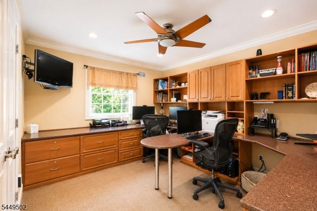 120 Timberhill Dr, East Hanover Twp., NJ 07936
