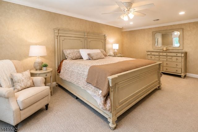 120 Timberhill Dr, East Hanover Twp., NJ 07936