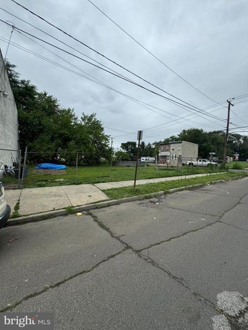 695 FAIRVIEW ST, Camden, NJ 08104