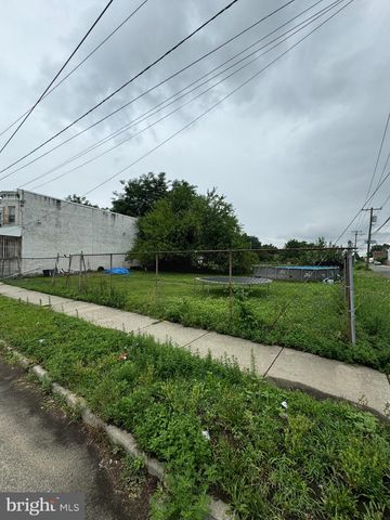 695 FAIRVIEW ST, Camden, NJ 08104